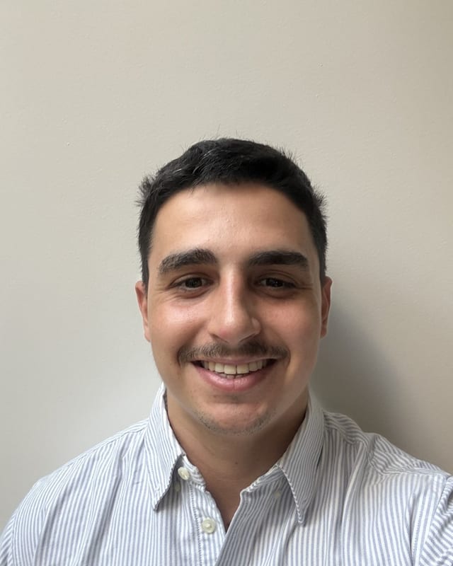 Marco Assisa, Licenciado en Psicología